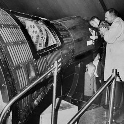 Richmond Times-Dispatch, Ralph Rogers peering into a space capsule on exhibit at the Civil War Centennial Center, Richmond, Virginia, 1963.  Courtesy of the Valentine Richmond History Center. Richmond Times-Dispatch, Ralph Rogers peering into a space capsule on exhibit at the Civil War Centennial Center, Richmond, Virginia, 1963.  Courtesy of the Valentine Richmond History Center.