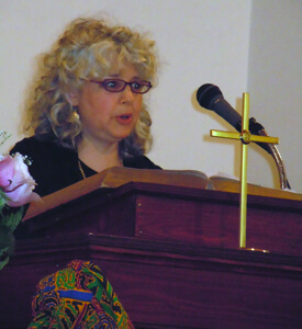 Ellen Spears, Aggie Kapelma announcing the donation of David Scribner's papers, Scottsboro, Alabama, 2011. Ellen Spears, Aggie Kapelma announcing the donation of David Scribner's papers, Scottsboro, Alabama, 2011.