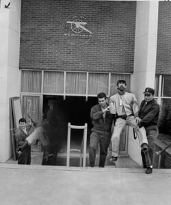 Richmond Times-Dispatch, Statues of Confederate soldiers being carried out of the Virginia Civil War Centennial Center, Richmond, Virginia, 1966. Courtesy of the Valentine Richmond History Center. Richmond Times-Dispatch, Statues of Confederate soldiers being carried out of the Virginia Civil War Centennial Center, Richmond, Virginia, 1966. Courtesy of the Valentine Richmond History Center.