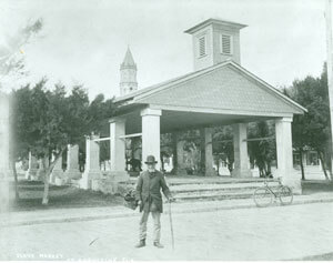 Figure 47. W. J. Harris, Public Market and “Old Slave,” Plaza de la Constitución, St. Augustine, Florida, c. 1904. Copyright St. Augustine Historical Society.  Figure 47. W. J. Harris, Public Market and “Old Slave,” Plaza de la Constitución, St. Augustine, Florida, c. 1904. Copyright St. Augustine Historical Society.