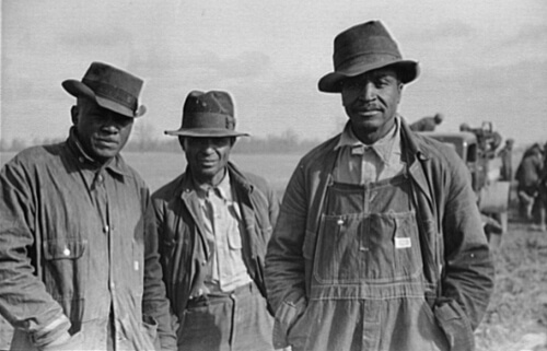 Arthur Rothstein, Evicted sharecroppers along Highway 60, New Madrid County, Missouri, January 1939. Arthur Rothstein, Evicted sharecroppers along Highway 60, New Madrid County, Missouri, January 1939. FSA-OWI Collection, Library of Congress, LC-USF33- 002926-M3.