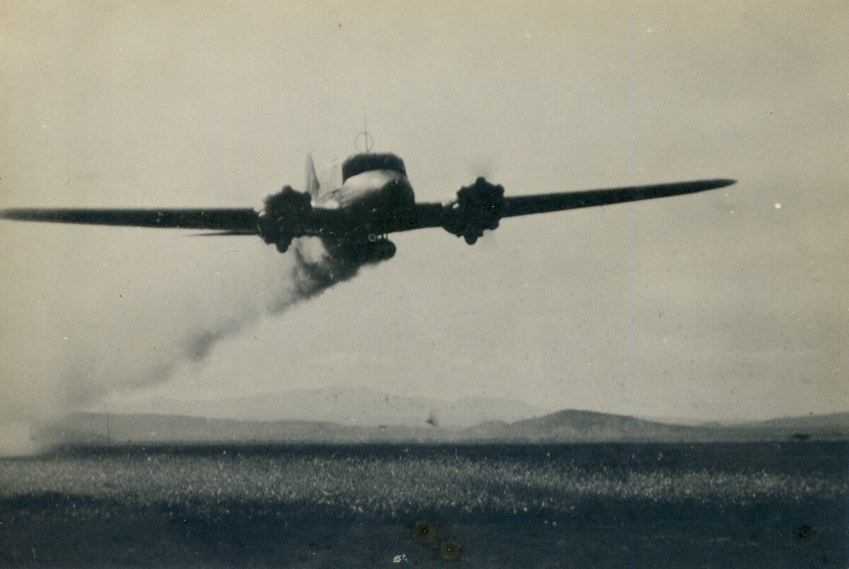 Crop Dusting. Image scan by Flickr user Sarah, June 19, 2011. Creative Commons license CC BY 2.0. Crop Dusting. Image scan by Flickr user Sarah, June 19, 2011. Creative Commons license CC BY 2.0.