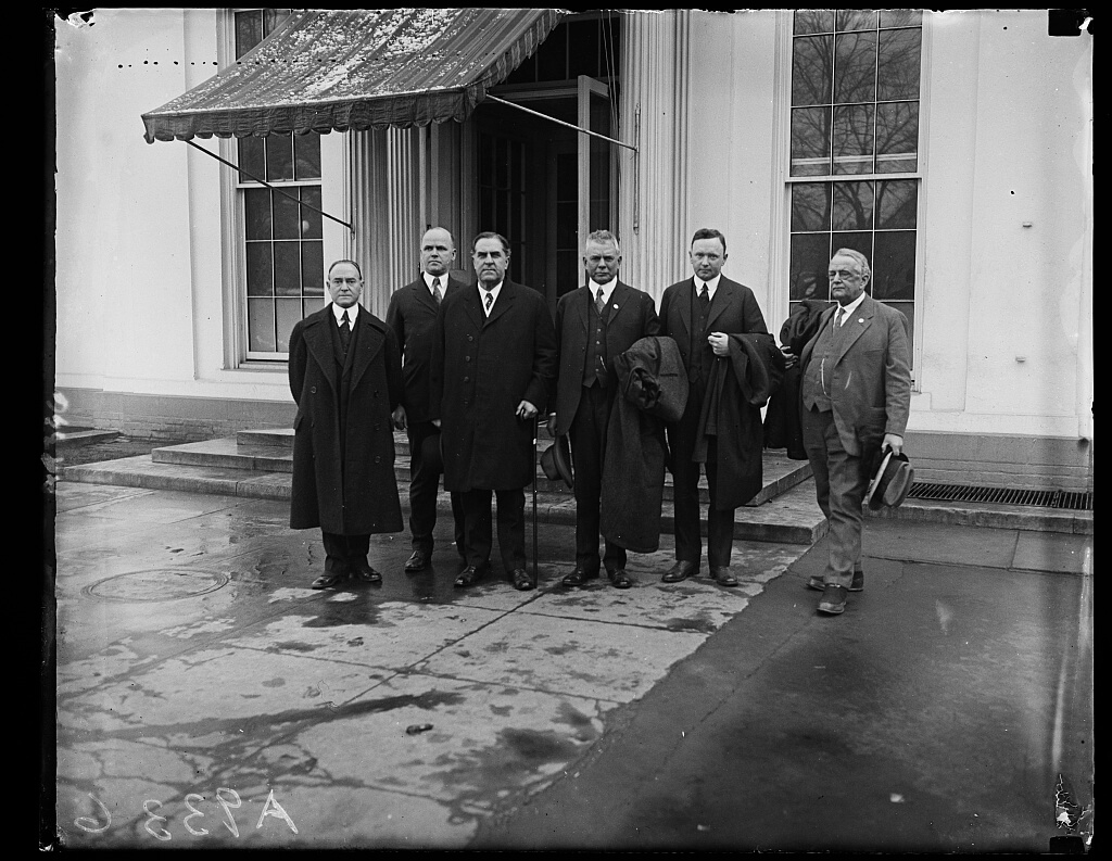 Legislators from Shenandoah Valley Association supporting the Shenandoah Valley National Park, January 1925. Photograph by Harris and Ewing. Courtesy of the Library of Congress Prints and Photographs Division, loc.gov/item/hec2013014791/.  Legislators from Shenandoah Valley Association supporting the Shenandoah Valley National Park