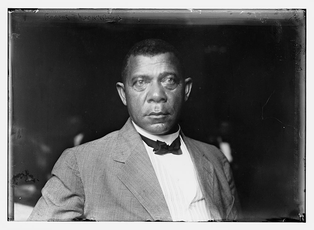 Black and white portrait of Booker T. Washington from Bain News Service, ca. 1900. Courtesy of Library of Congress Prints and Photographs Division, https://www.loc.gov/item/ggb2004005046/