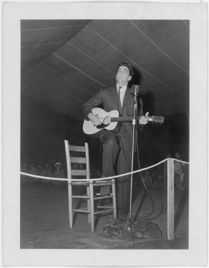 Alan Lomax, Mountain Music Festival, Asheville, North Carolina, 1938. Photograph from The Lomax Collection, Library of Congress. Courtesy of the Library of Congress, Prints and Photographs Online Catalog, digital ID http://hdl.loc.gov/loc.pnp/cph.3c12693.