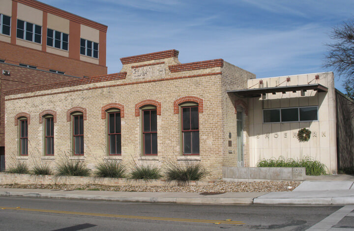 The Historic Arnold Bakery Building, 1010 E. 11th Street Austin, Texas, 2009. From Wikimedia Commons. The Historic Arnold Bakery Building, 1010 E. 11th Street Austin, Texas, 2009. From Wikimedia Commons.