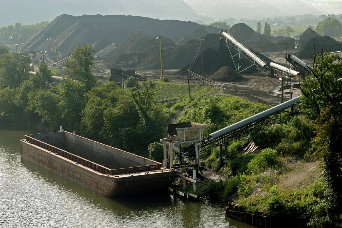 Kanawha River Coal Load Out Facility. Montgomery, WV, 2005. Kanawha River Coal Load Out Facility. Montgomery, WV, 2005.