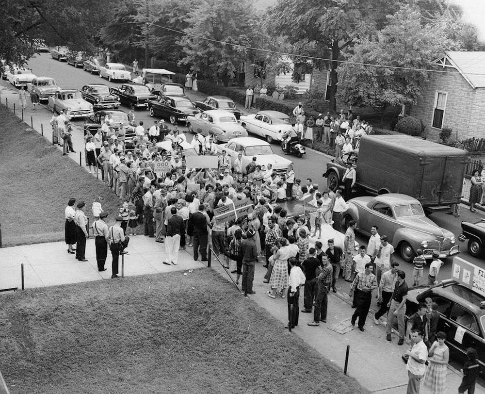 Protesters in the street on the day Nashville schools were desegregated, Nashville, TN, September 1957. © Nashville Public Library. Protesters in the street on the day Nashville schools were desegregated, Nashville, TN, September 1957. © Nashville Public Library.