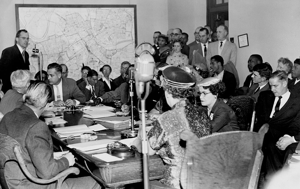 People crowd the room at a Nashville School Board hearing on desegregation, Nashville, TN, March 1956. © Nashville Public Library. People crowd the room at a Nashville School Board hearing on desegregation, Nashville, TN, March 1956. © Nashville Public Library.