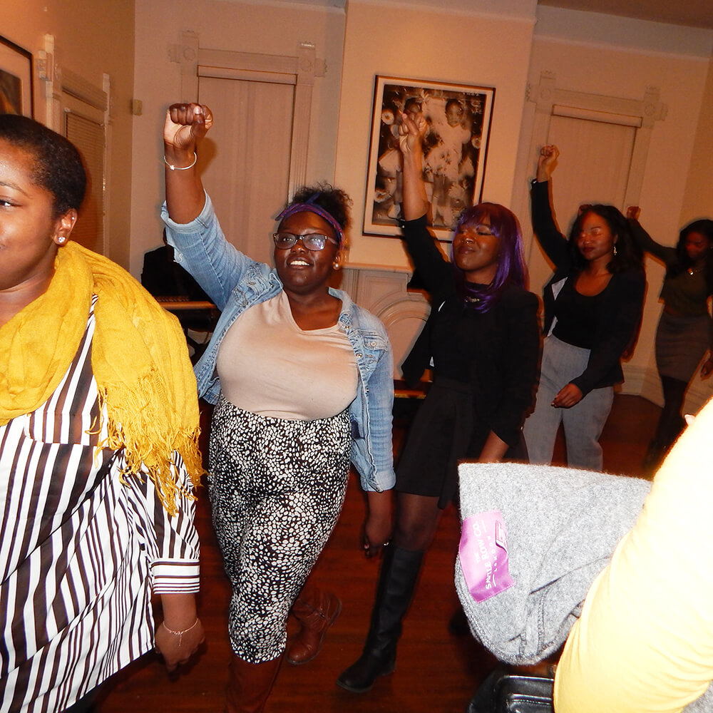 Spelman students perform at the Hammonds House Museum, Atlanta, Georgia, November 22, 2015. Photograph by Jordan Streiff. Courtesy of LiFT Art Salon. Spelman students perform at the Hammonds House Museum, Atlanta, Georgia, November 22, 2015. Photograph by Jordan Streiff. Courtesy of LiFT Art Salon.