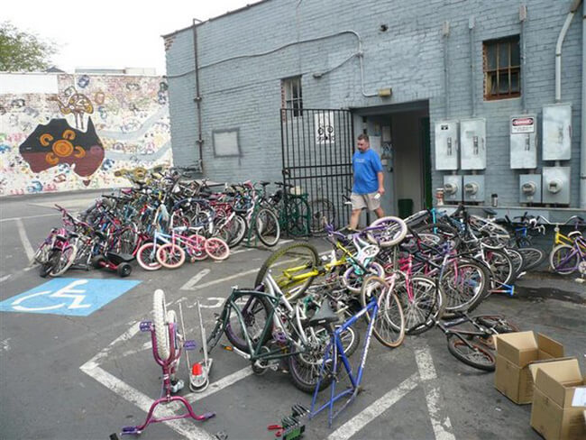 Stewart Varner, Sopo Bikes, Atlanta, Georgia, 2007. Stewart Varner, Sopo Bikes, Atlanta, Georgia, 2007.