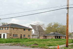 40th Street, next door to 345 40th street, Lakeview, New Orleans, Louisiana, March 20, 2010. Photograph by Lauren Tilton. © Lauren Tilton.  40th Street, next door to 345 40th street, Lakeview, New Orleans, Louisiana, March 20, 2010. Photograph by Lauren Tilton. © Lauren Tilton.
