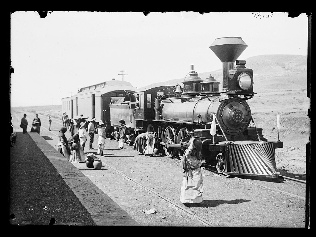 Mexican Central Railway, Central Mexico, ca. 1880–1897. Photograph by William Henry Jackson. Courtesy of the Detroit Publishing Company Photograph Collection, Library of Congress Prints and Photographs Division, http://www.loc.gov/resource/det.4a27391/. Mexican Central Railway, Central Mexico, ca. 1880–1897. Photograph by William Henry Jackson. Courtesy of the Detroit Publishing Company Photograph Collection, Library of Congress Prints and Photographs Division, http://www.loc.gov/resource/det.4a27391/.