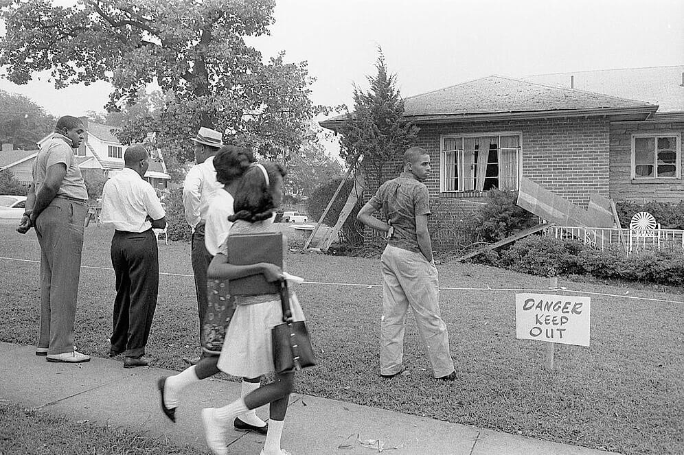 Group of African Americans viewing the bomb-damaged home of Arthur Shores, NAACP attorney, Birmingham, Alabama, September 5, 1963. Courtesy of the Library of Congress, Prints and Photographs Division, http://www.loc.gov/pictures/item/2003673963/.  Group of African Americans viewing the bomb-damaged home of Arthur Shores, NAACP attorney, Birmingham, Alabama, September 5, 1963. Courtesy of the Library of Congress, Prints and Photographs Division, http://www.loc.gov/pictures/item/2003673963/.