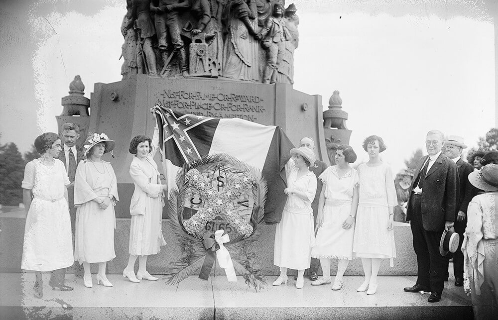 Confederate memorial services, Arlington National Cemetery, Arlington, Virginia, June 5, 1922. Photograph courtesy of the Library of Congress Prints and Photographs Division, www.loc.gov/pictures/resource/npcc.23047/. Confederate memorial services, Arlington National Cemetery, Arlington, Virginia, June 5, 1922. Photograph courtesy of the Library of Congress Prints and Photographs Division, www.loc.gov/pictures/resource/npcc.23047/.